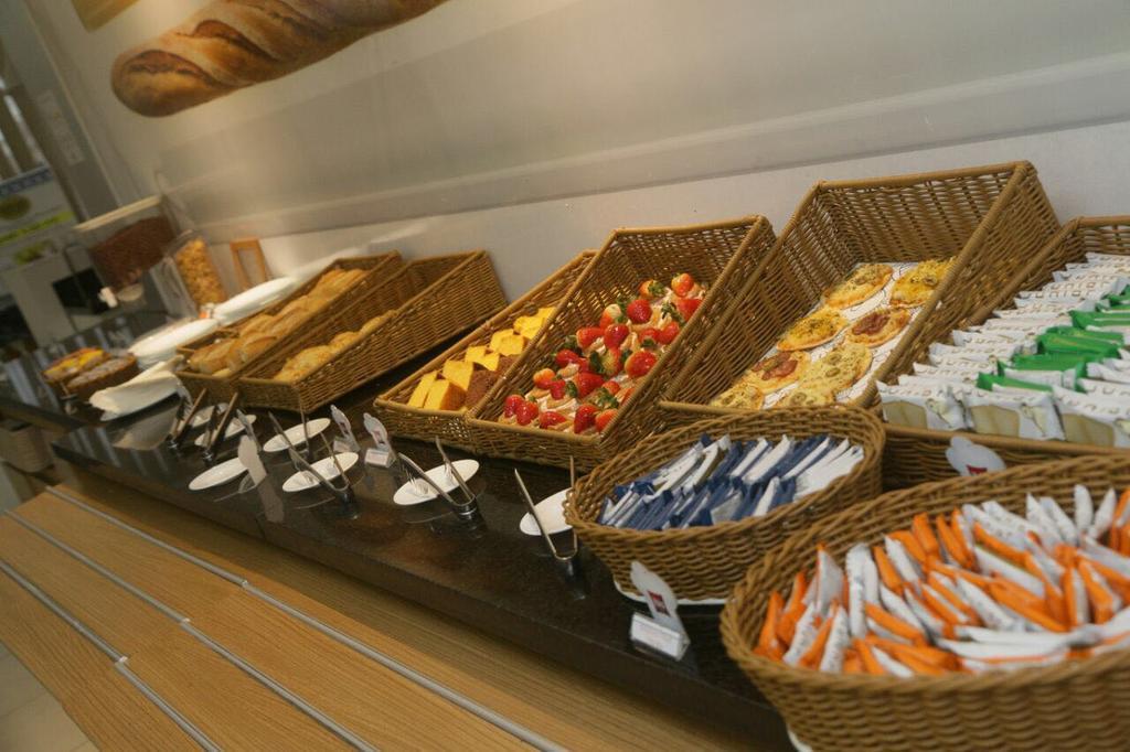 Ibis Feira De Santana Hotel ภายนอก รูปภาพ