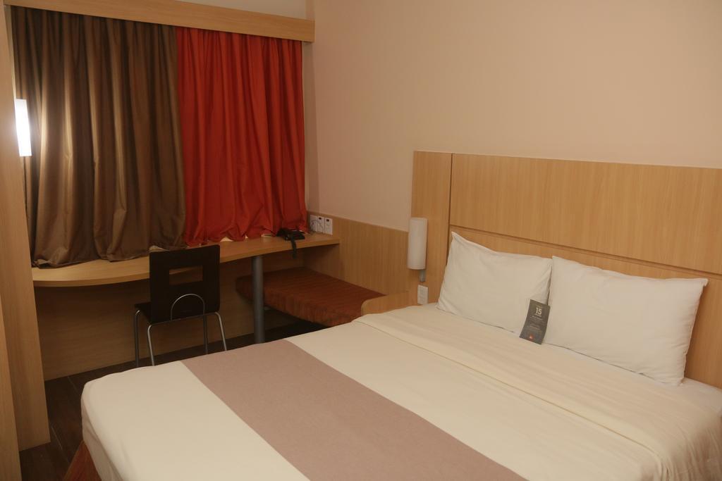 Ibis Feira De Santana Hotel ภายนอก รูปภาพ