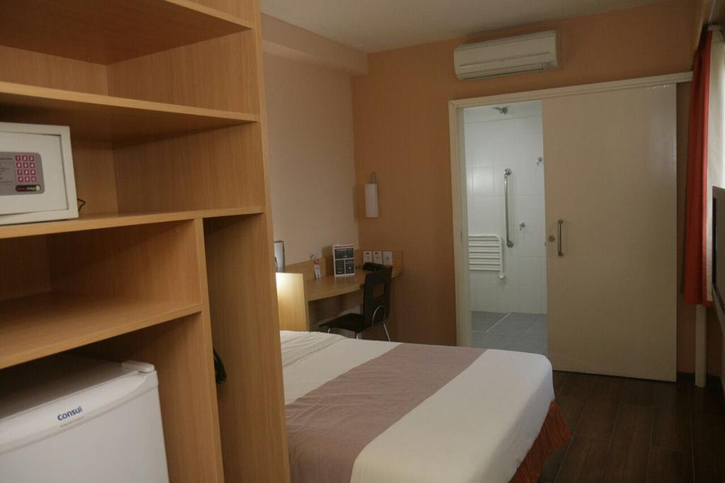 Ibis Feira De Santana Hotel ภายนอก รูปภาพ