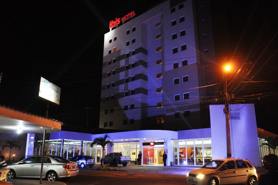 Ibis Feira De Santana Hotel ภายนอก รูปภาพ