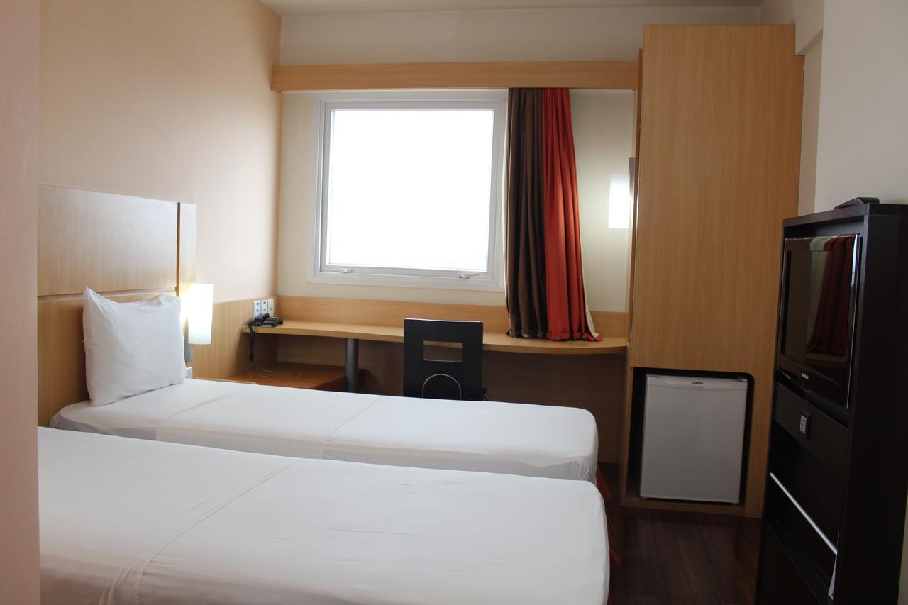 Ibis Feira De Santana Hotel ภายนอก รูปภาพ